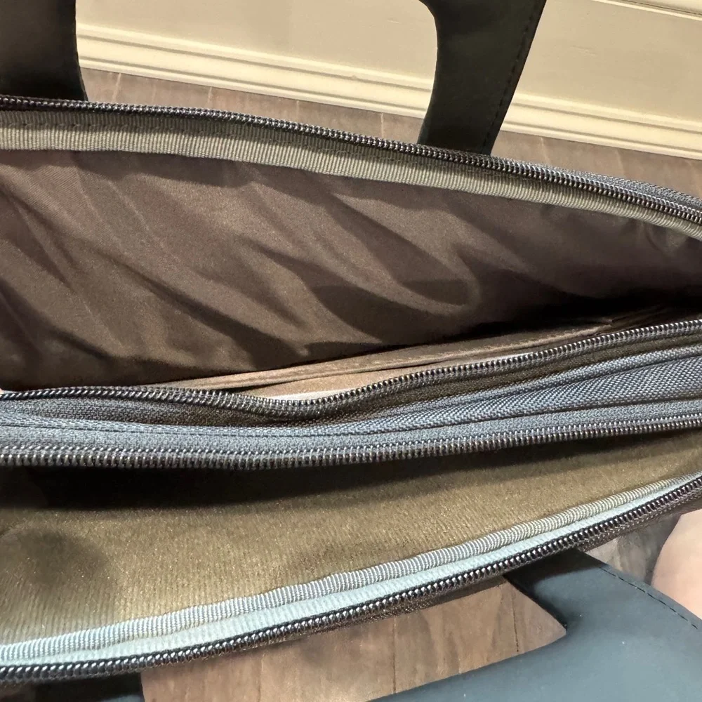 NWOT Dell Classic Black Laptop Bag for Men or Women